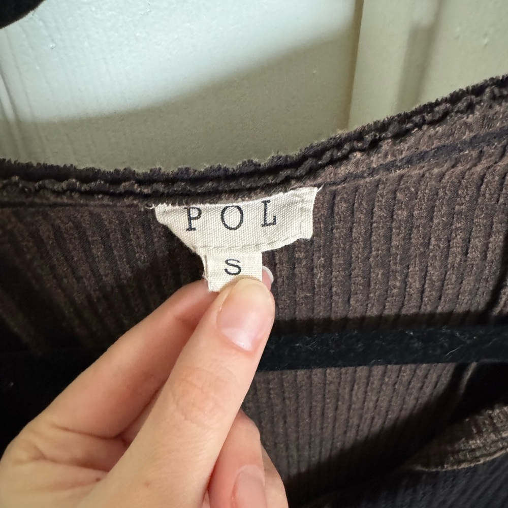 POL sweater - Picture 2 of 3
